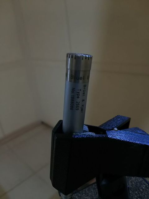 ե